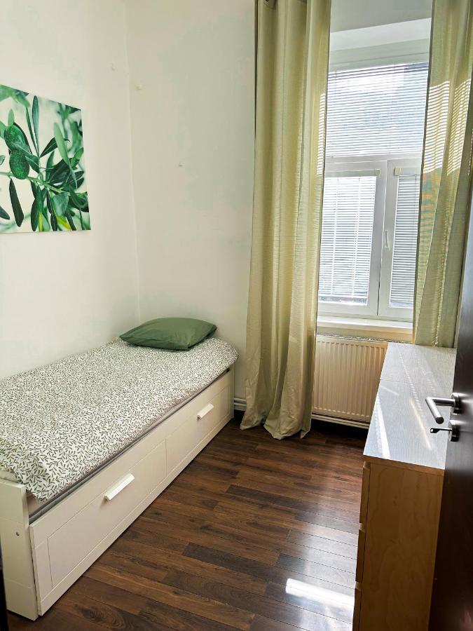 Spacious City Centre Apartment Bratislava Exteriér fotografie